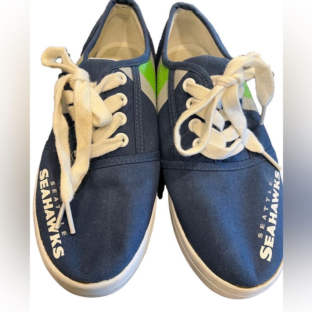 Seahawk size 8 shoes